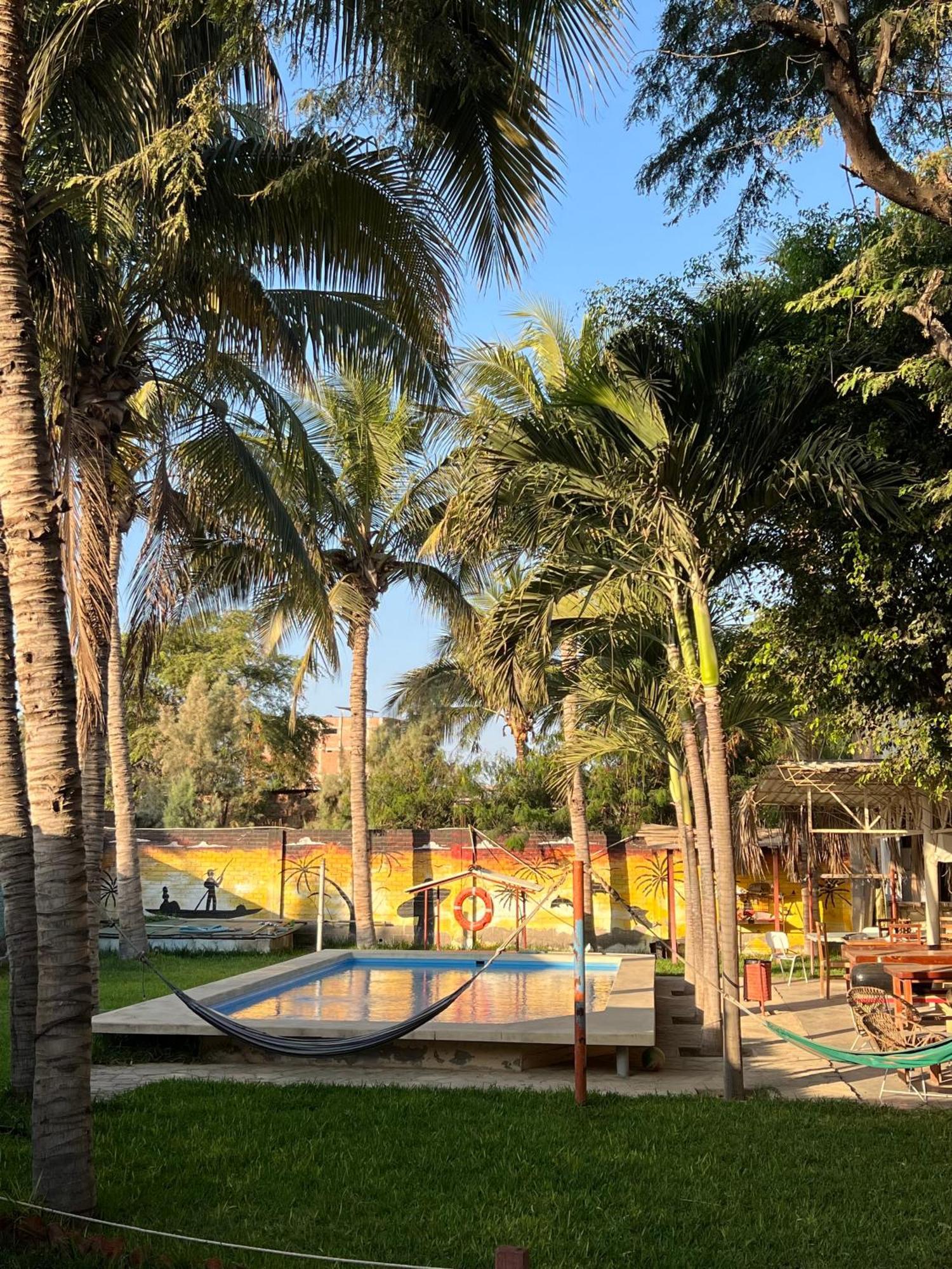 Stone House Mancora Hostel Exterior photo