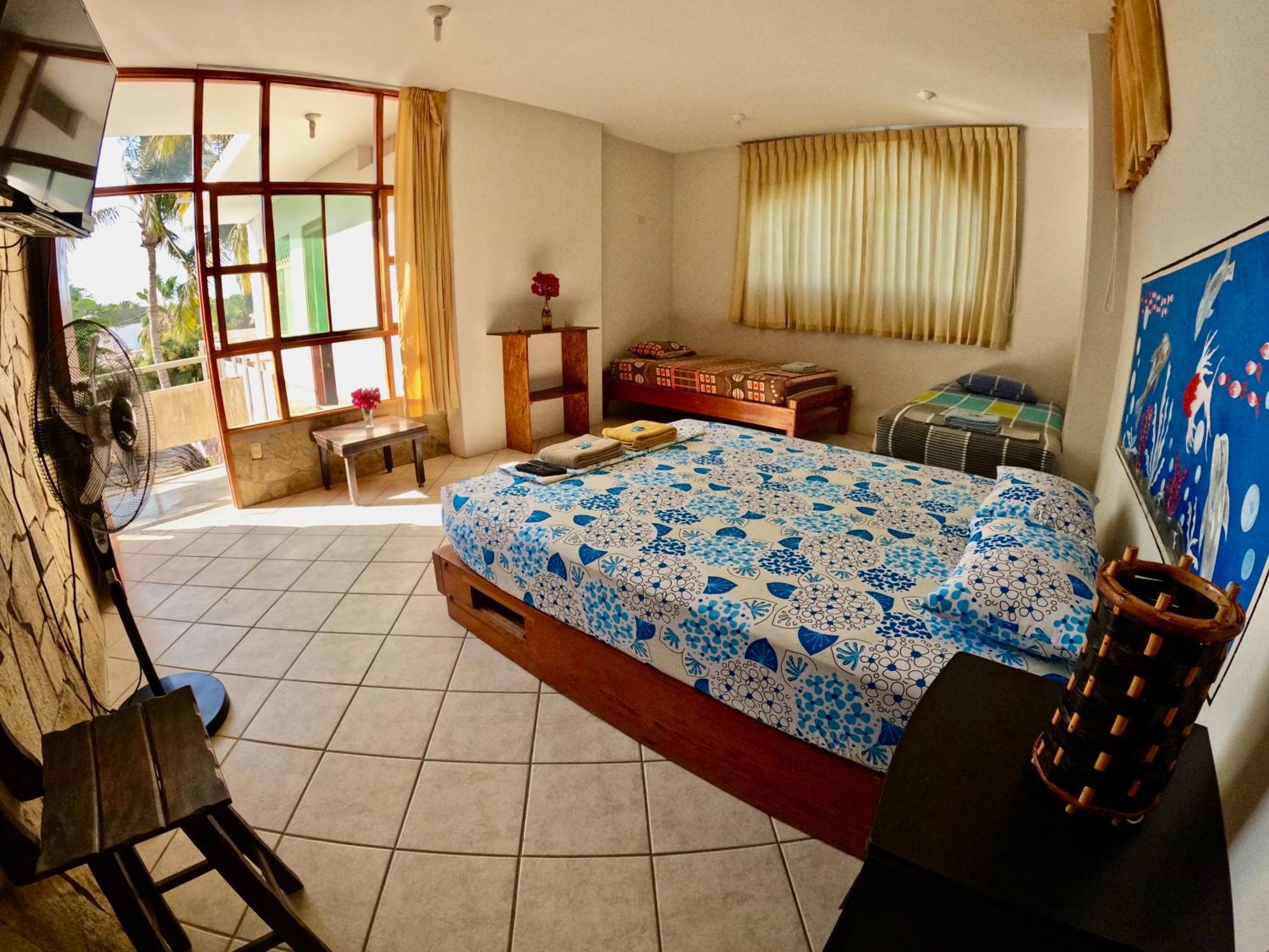 Stone House Mancora Hostel Exterior photo