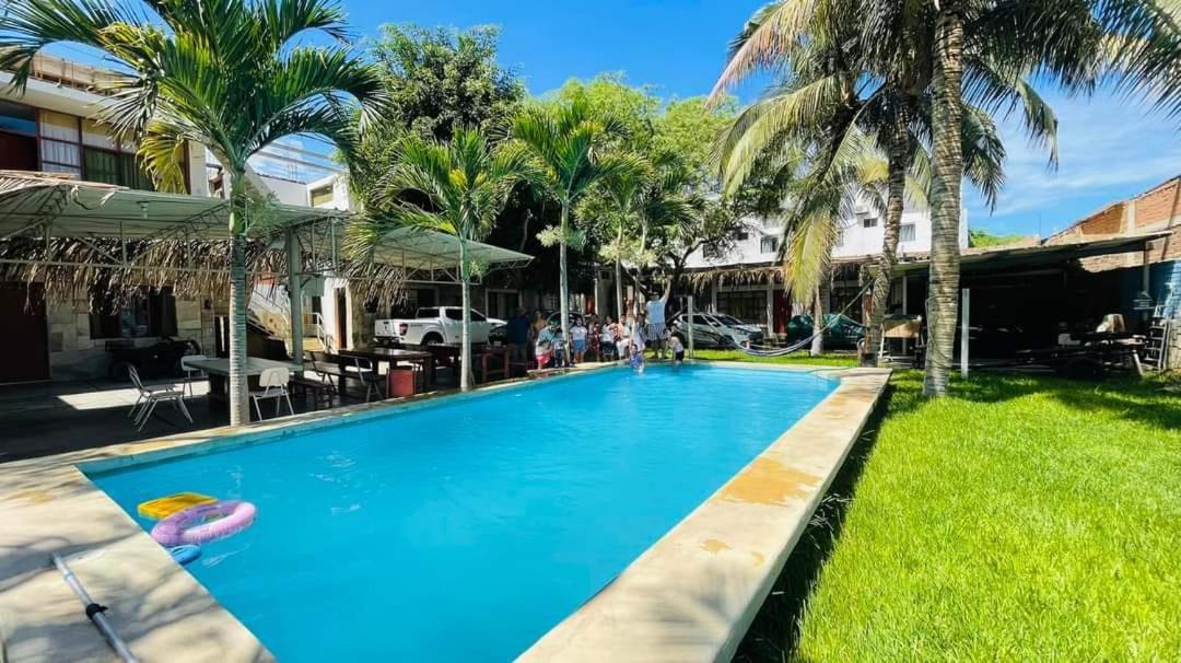 Stone House Mancora Hostel Exterior photo